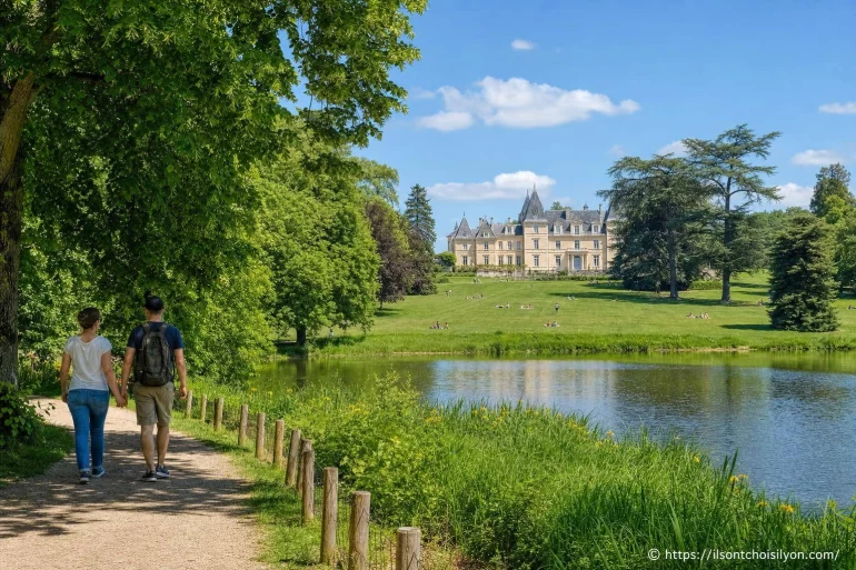 Parc de Lacroix-Laval : balade, château et grands espaces